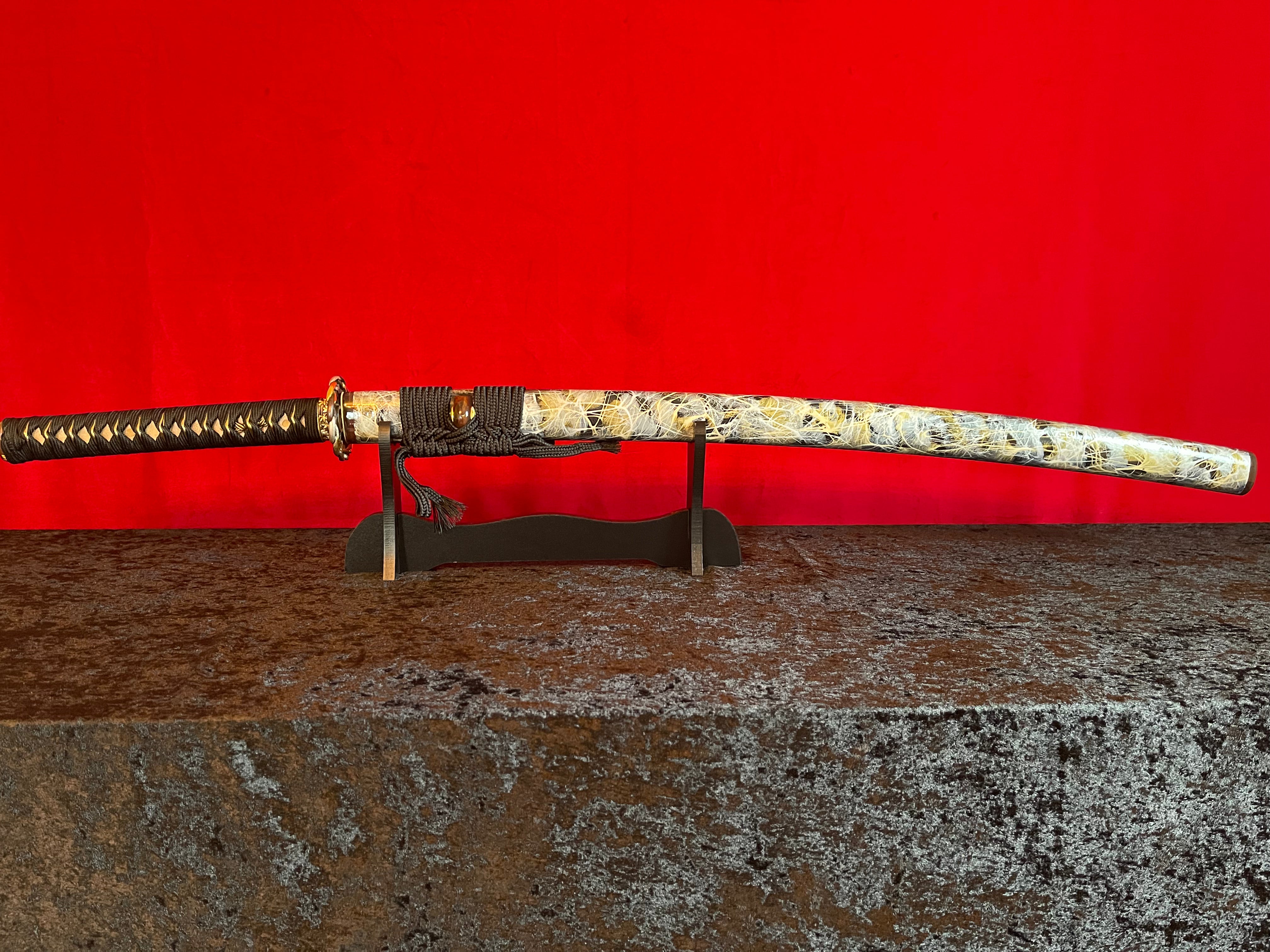 Chained Widow Katana - Handgjort Samurajsvärd i T10-stål