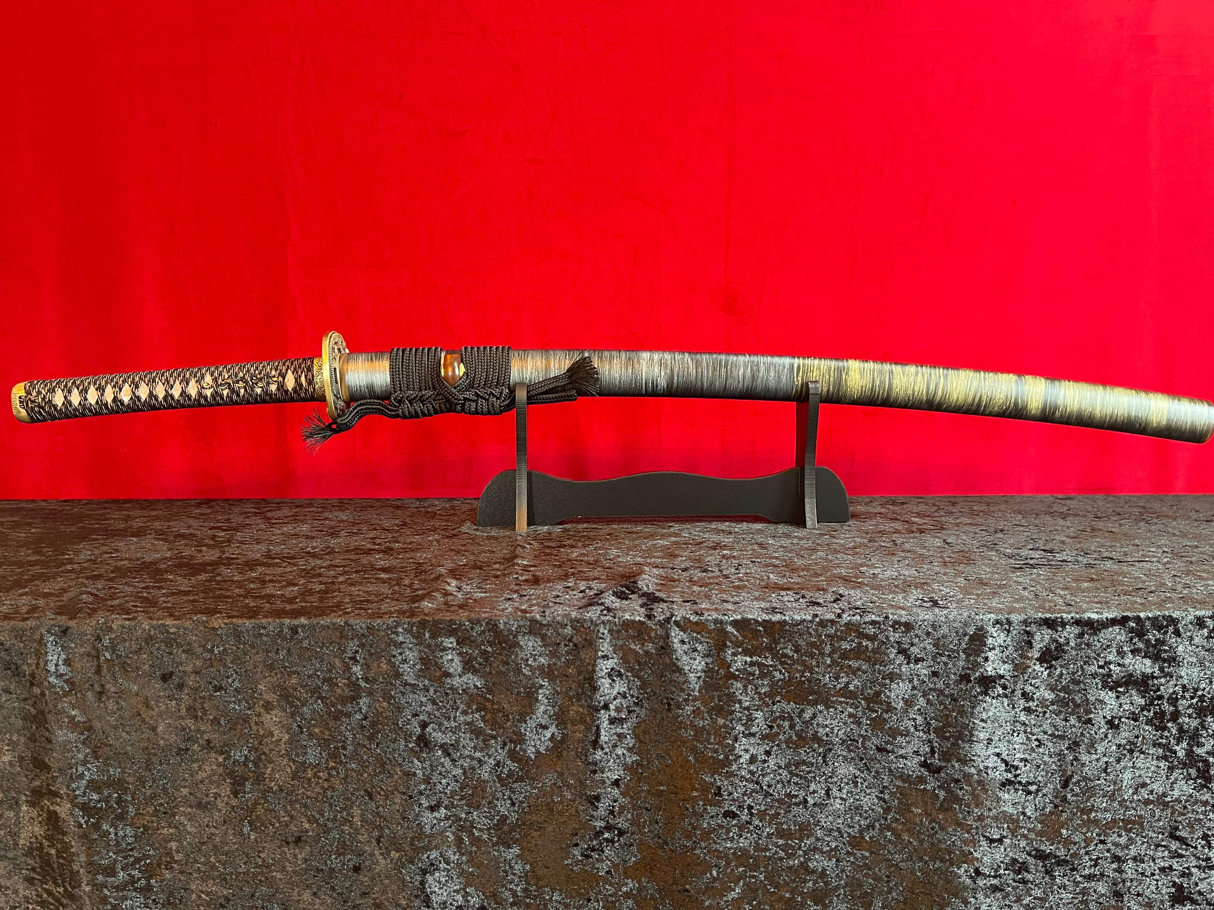 Vortex Katana - Handgjort Samurajsvärd i T10-stål med Hamon