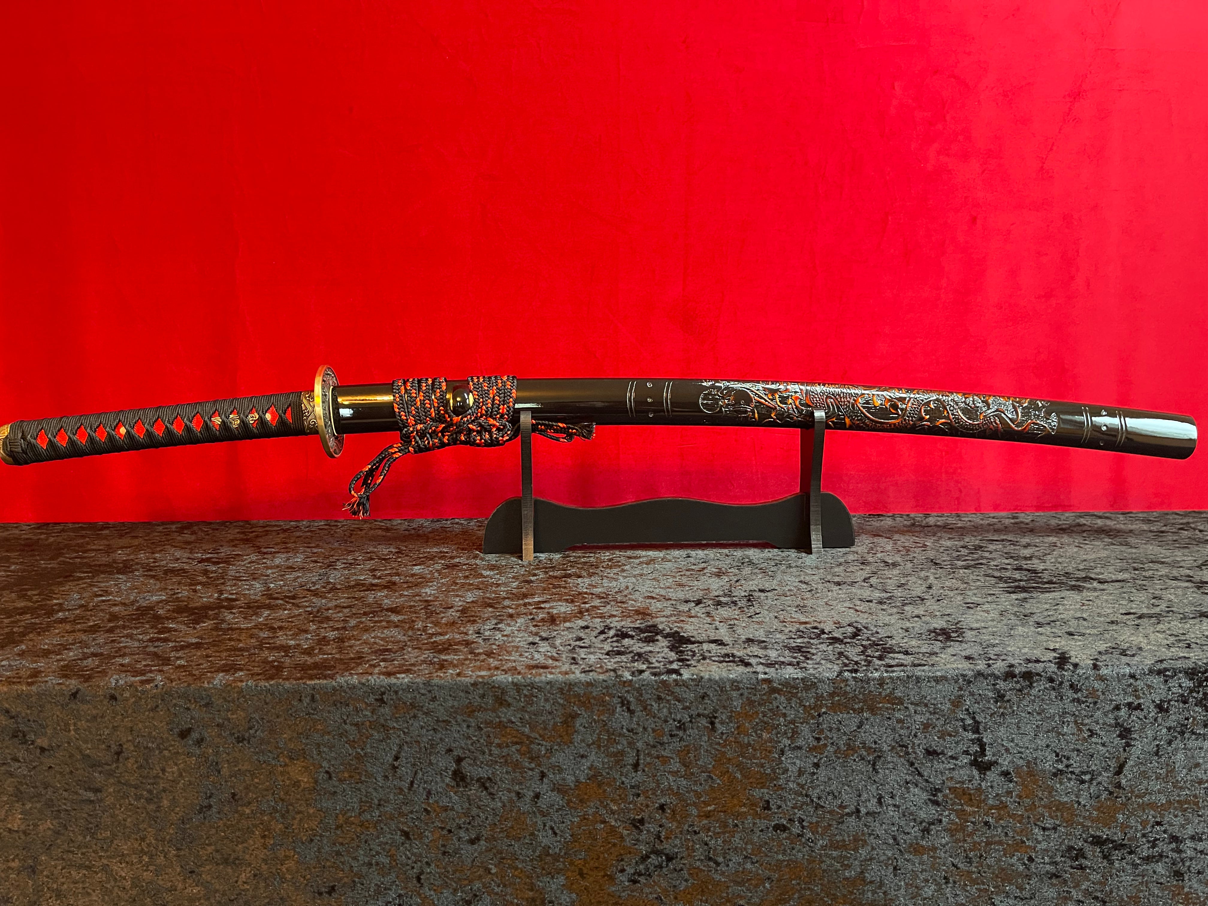 Dragon Flame Katana - Handgjort Samurajsvärd i T10-stål