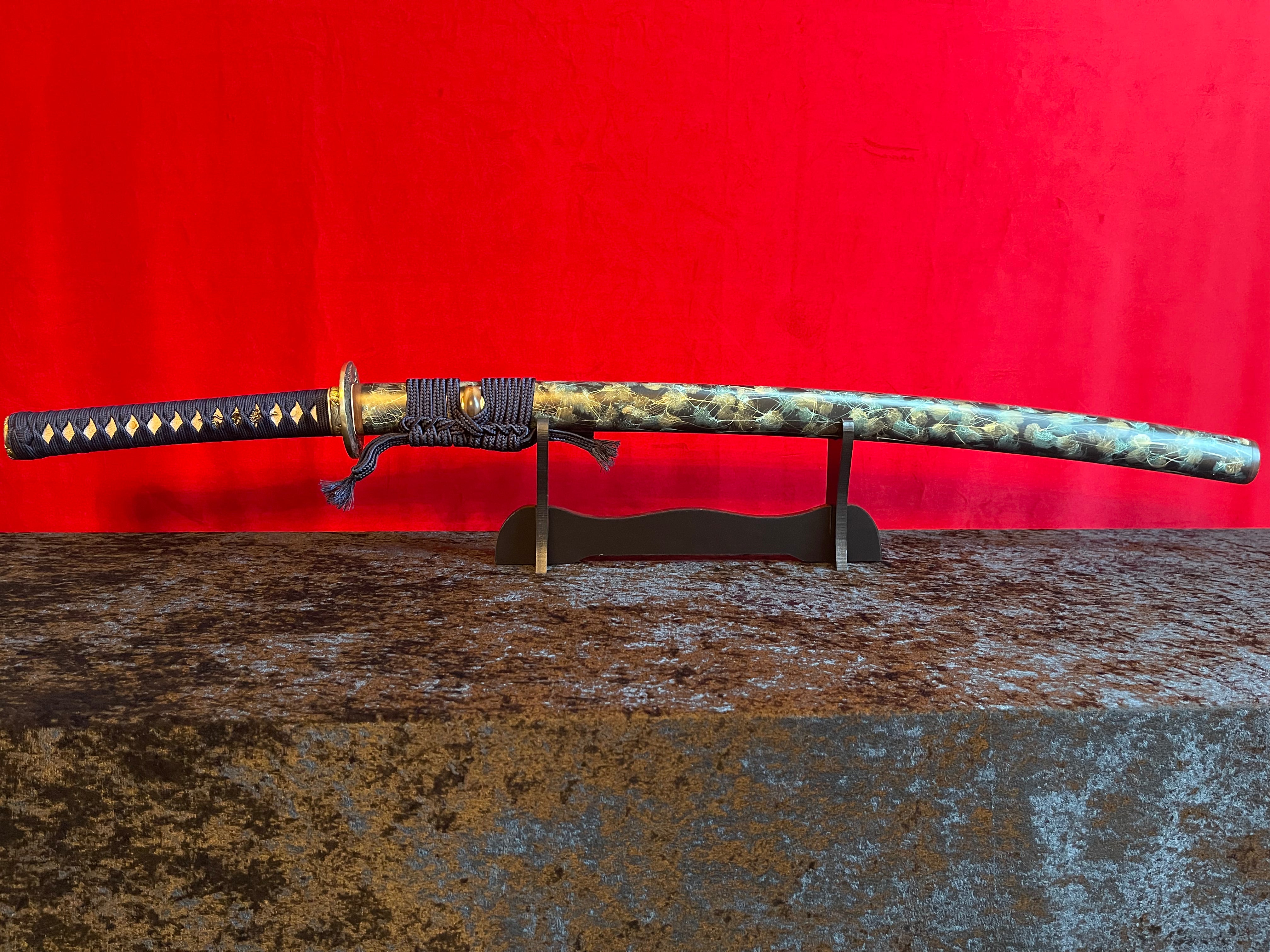 Yoru no Kumo Katana - Handgjort Samurajsvärd i T10-stål