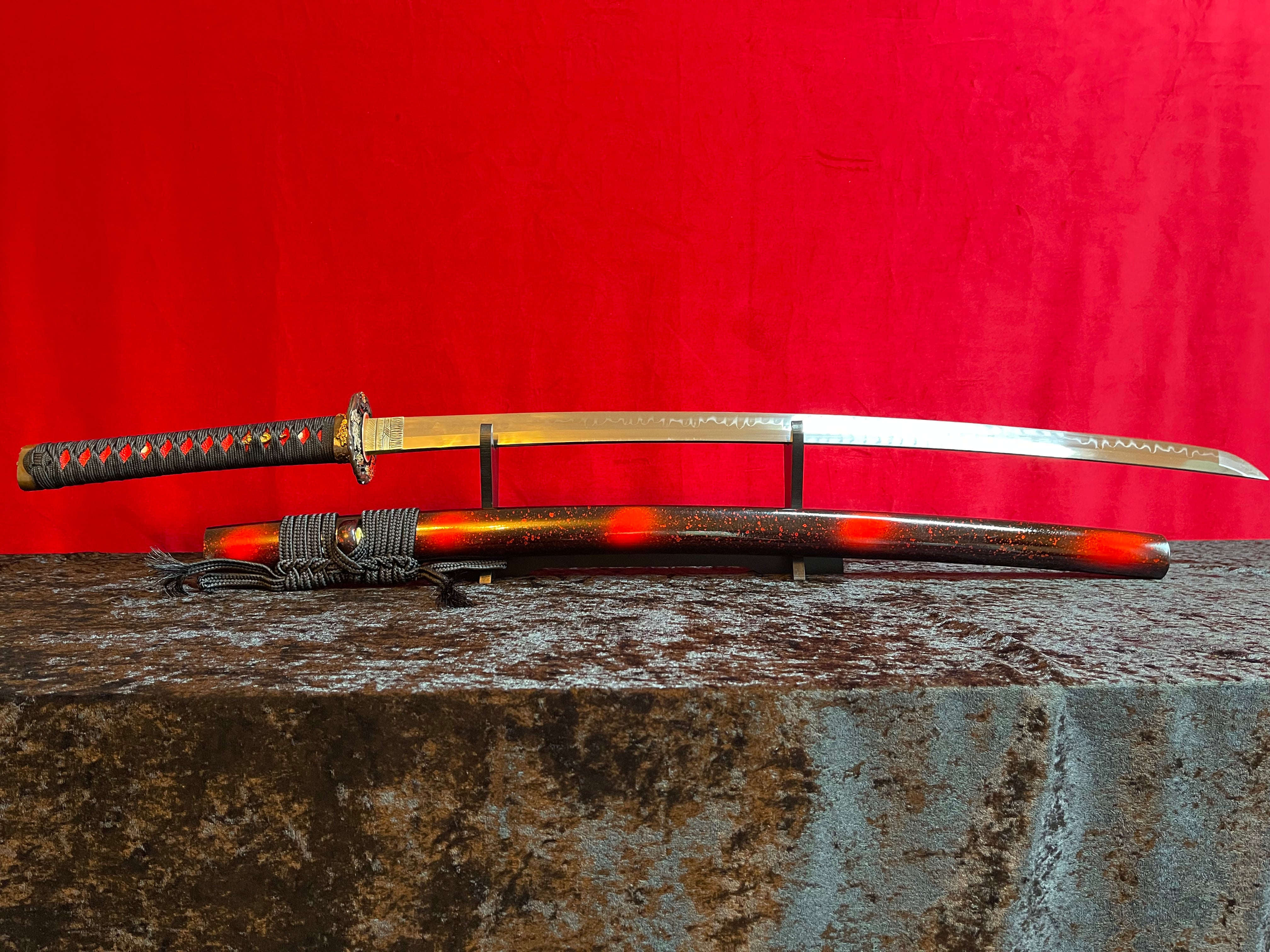 Blazing Flames Katana - Handgjort Samurajsvärd i T10-stål