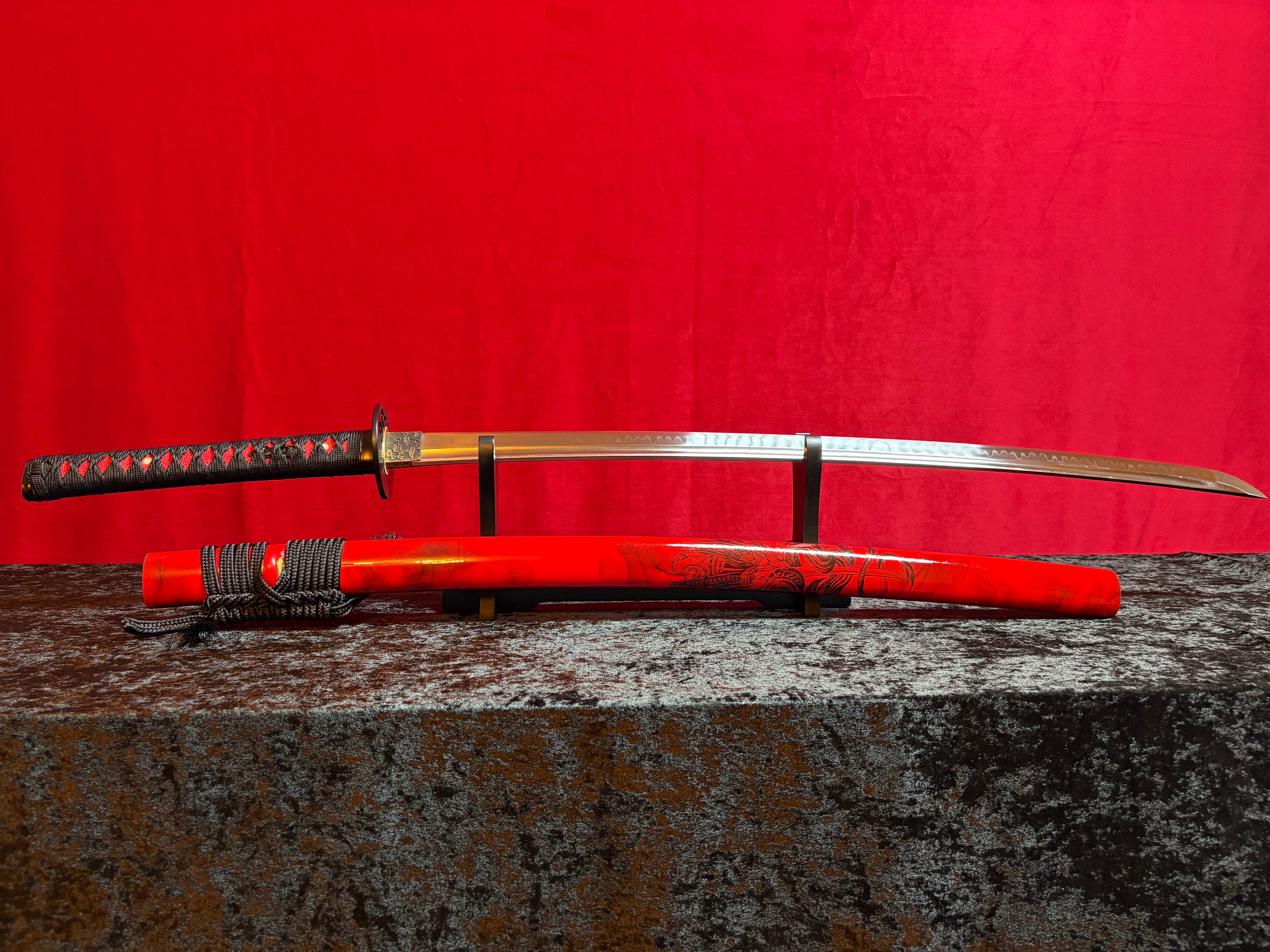 Blood Bone Katana - Handgjort Samurajsvärd i T10-stål