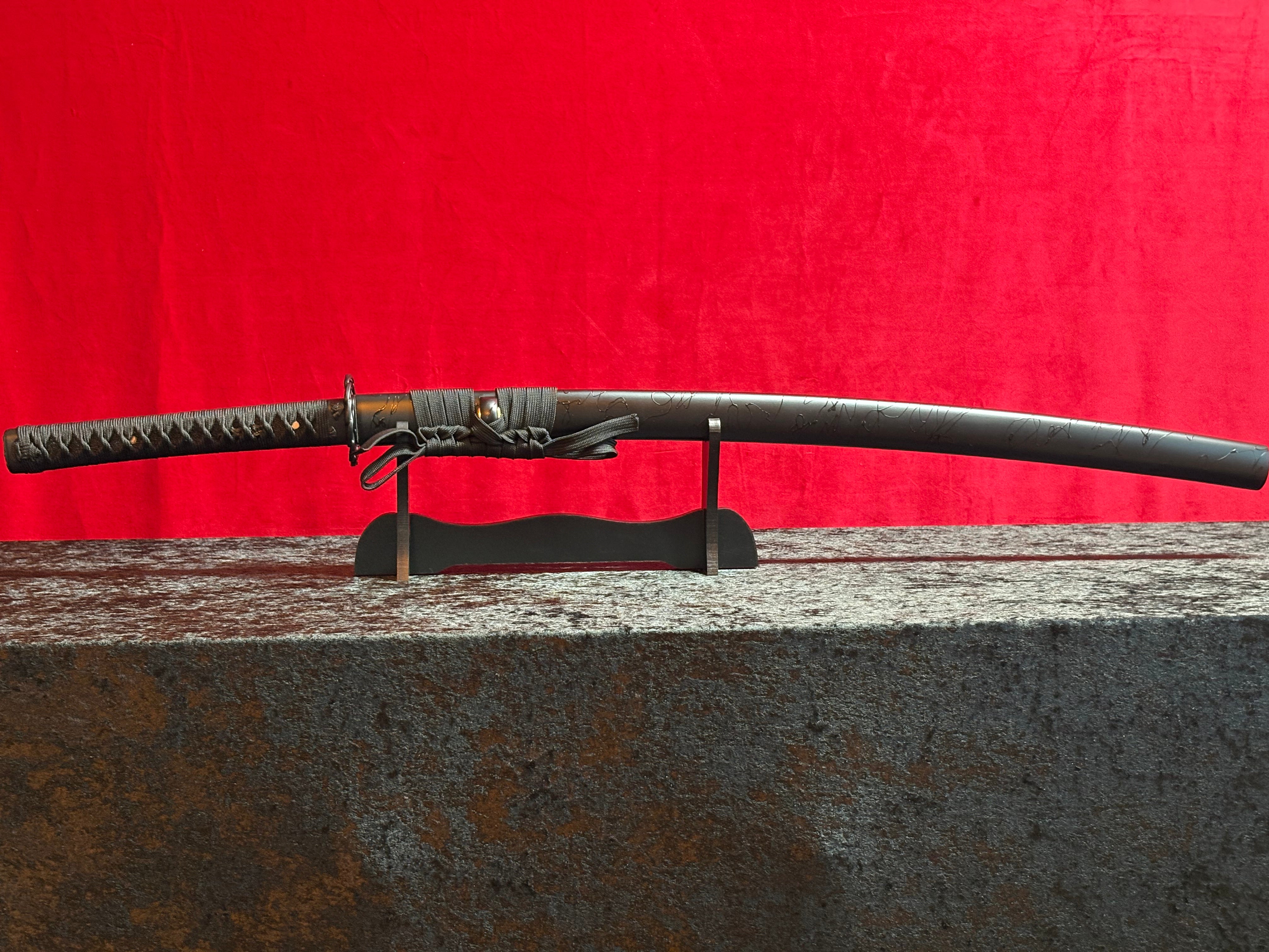 Obsidian Tempest Katana - Handgjort Samurajsvärd i T10-stål