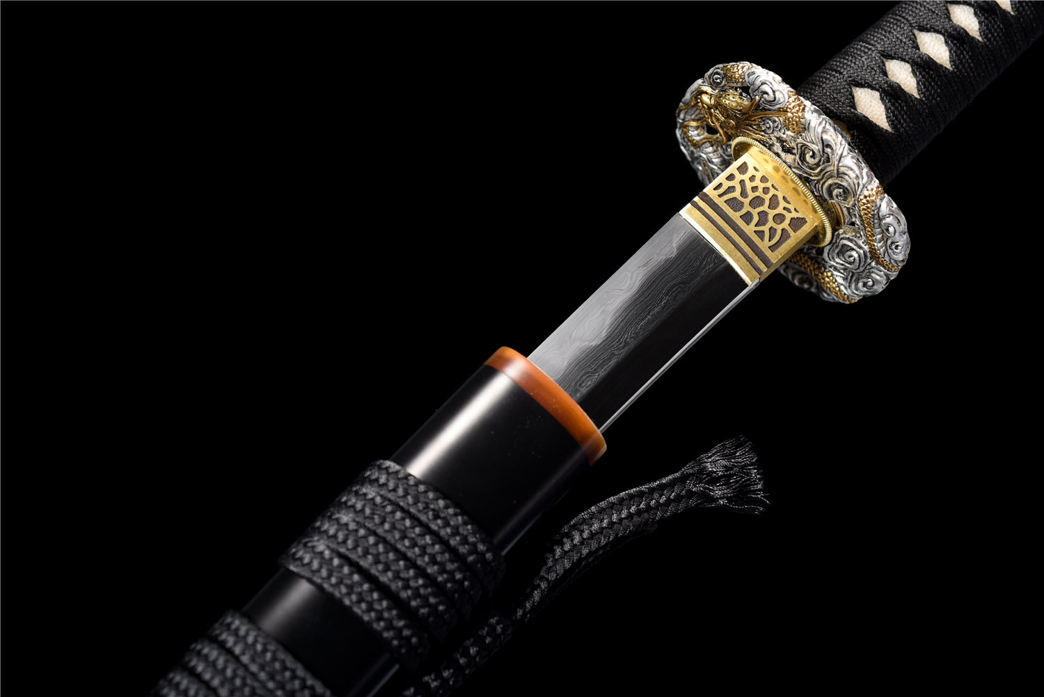 Black Scale Katana – Vikstål, Vågigt Hamon & Handmålad Saya