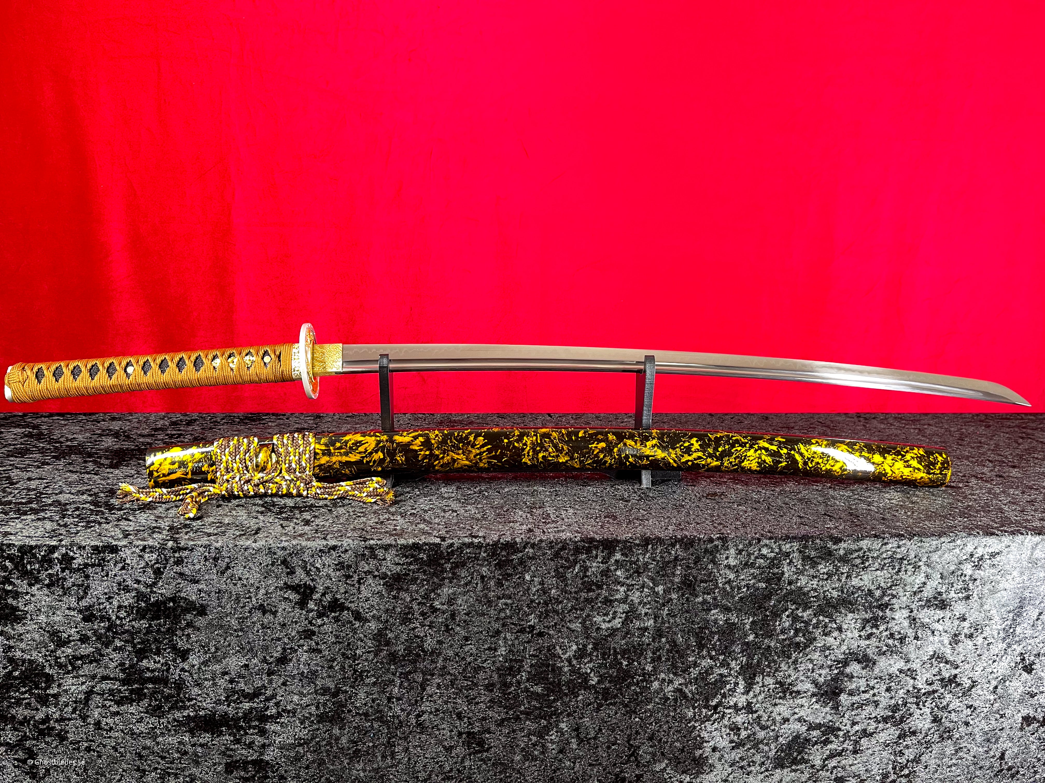 Burning Beauty Katana - Handgjort Samurajsvärd i T10-stål