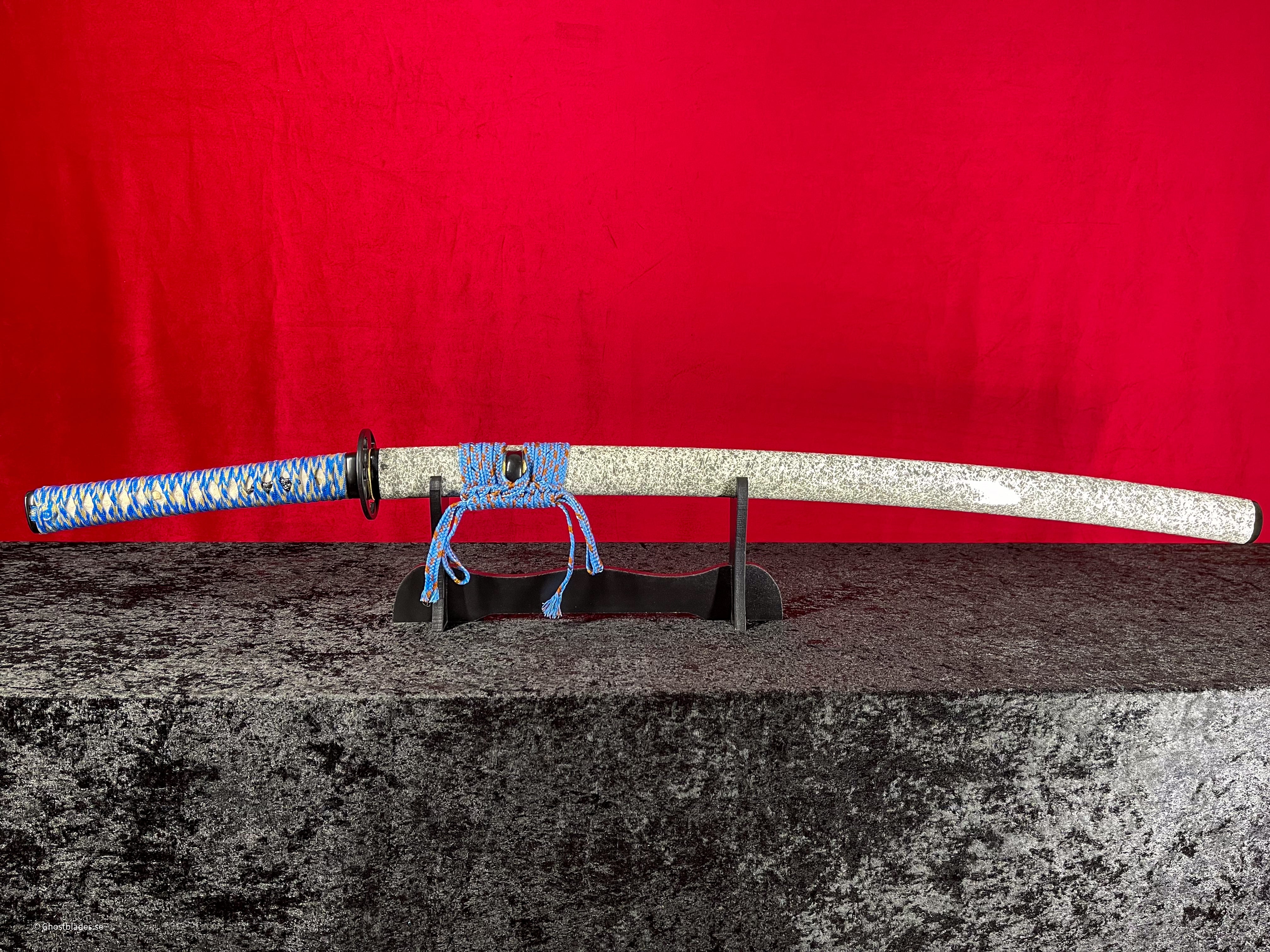 Cloud 9 Katana - Handgjort Samurajsvärd i T10-stål