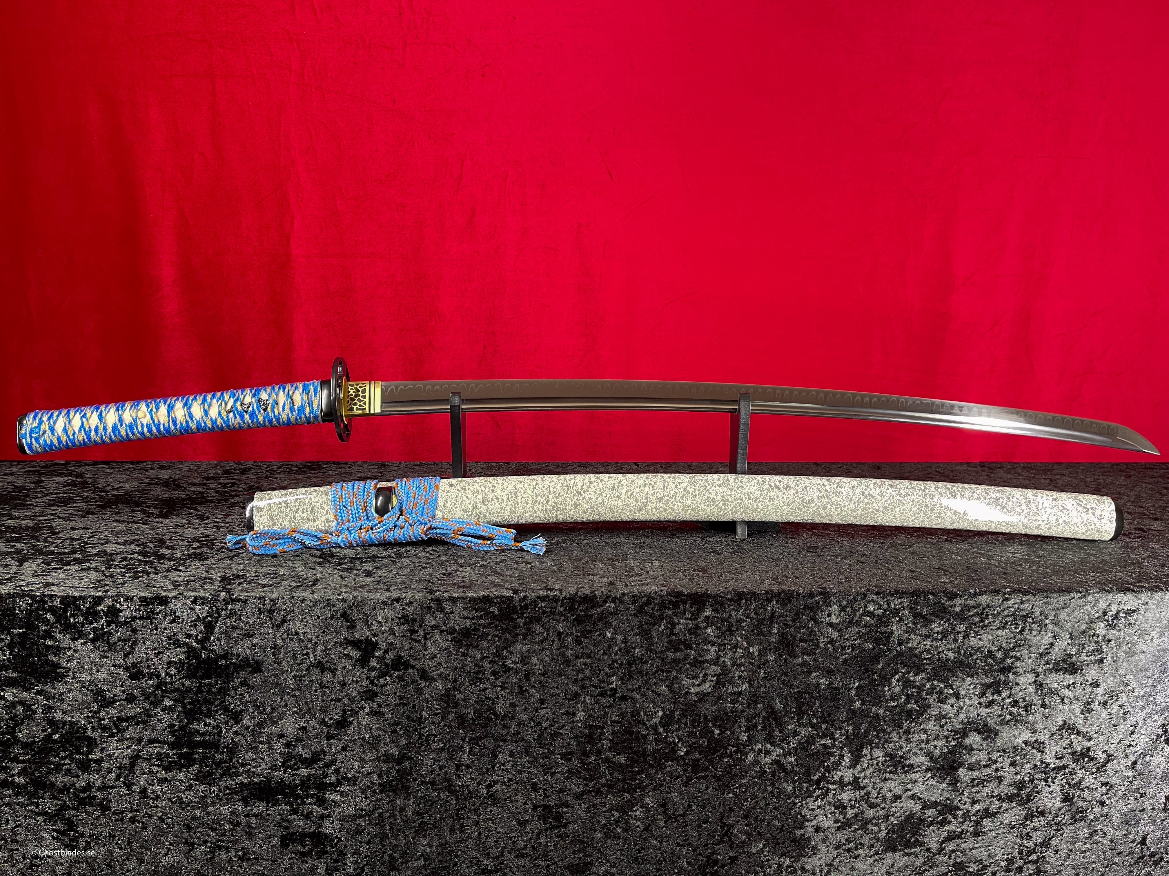 Cloud 9 Katana - Handgjort Samurajsvärd i T10-stål