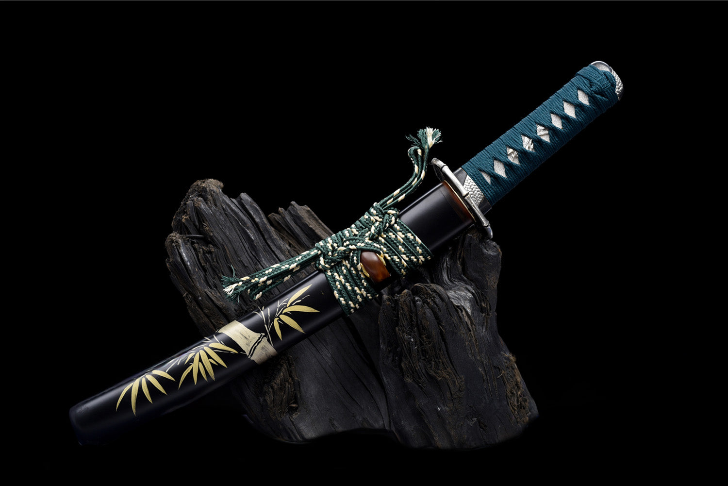 Emerald Ivy Tanto