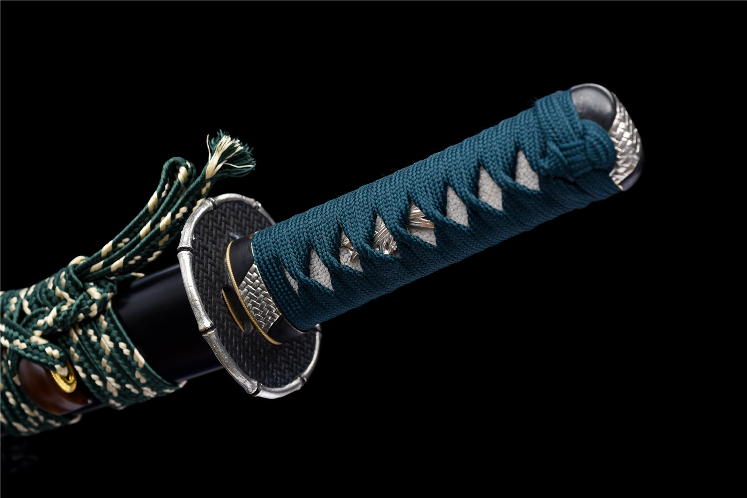 Emerald Ivy Tanto