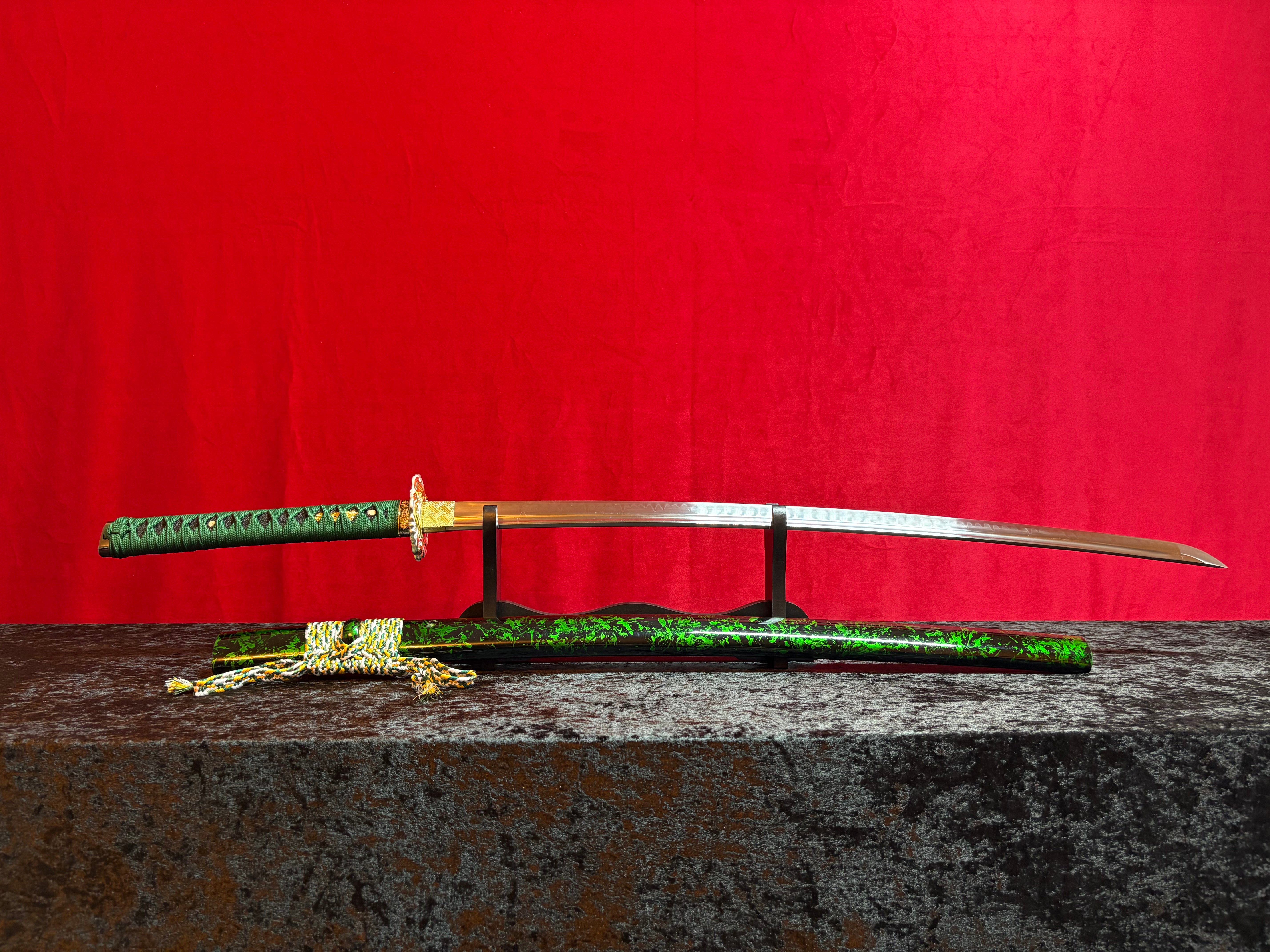Green Vein Katana - Handmade Samurai Sword in T10 Steel with Hamon