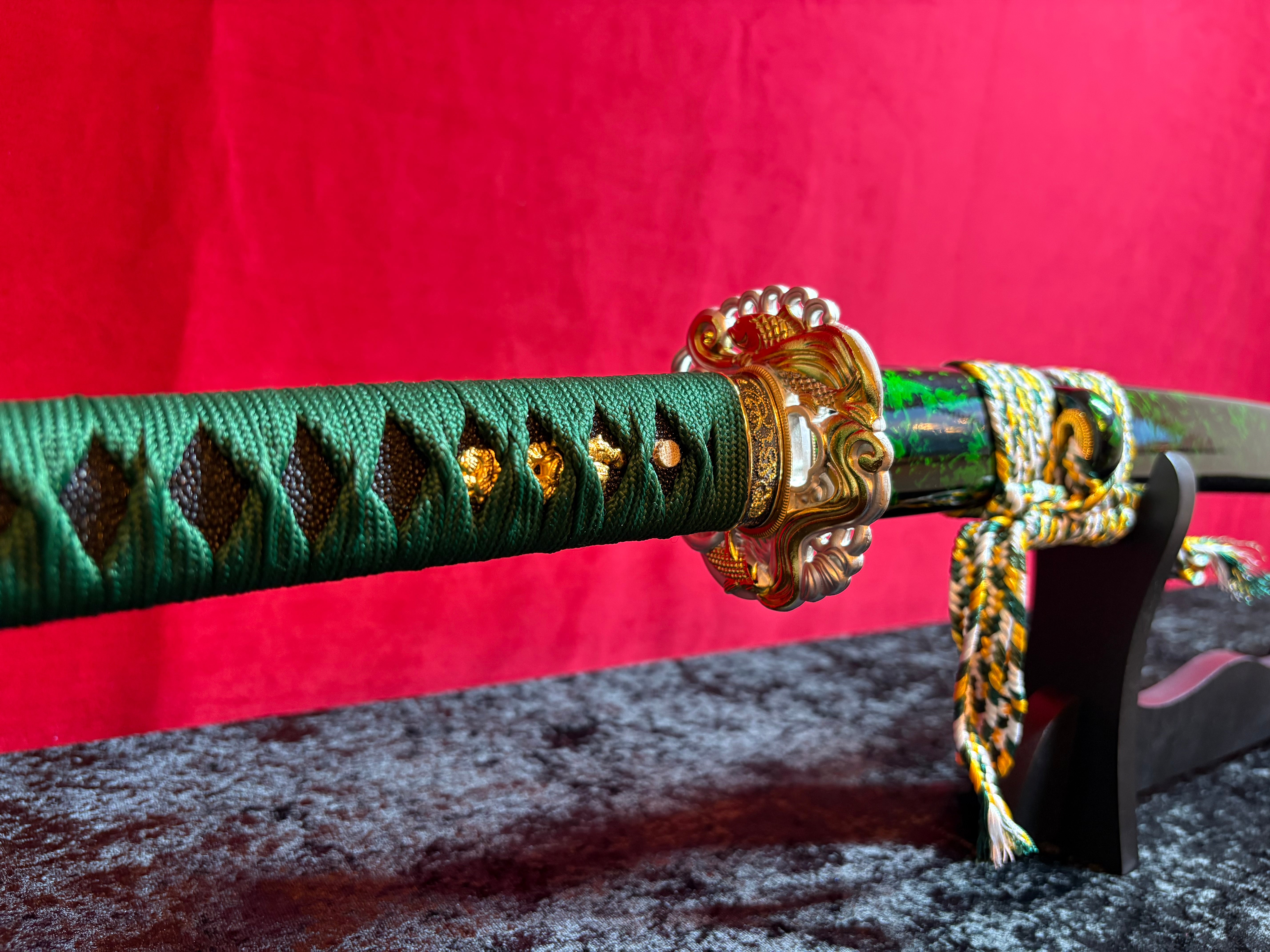 Green Vein Katana - Handmade Samurai Sword in T10 Steel with Hamon