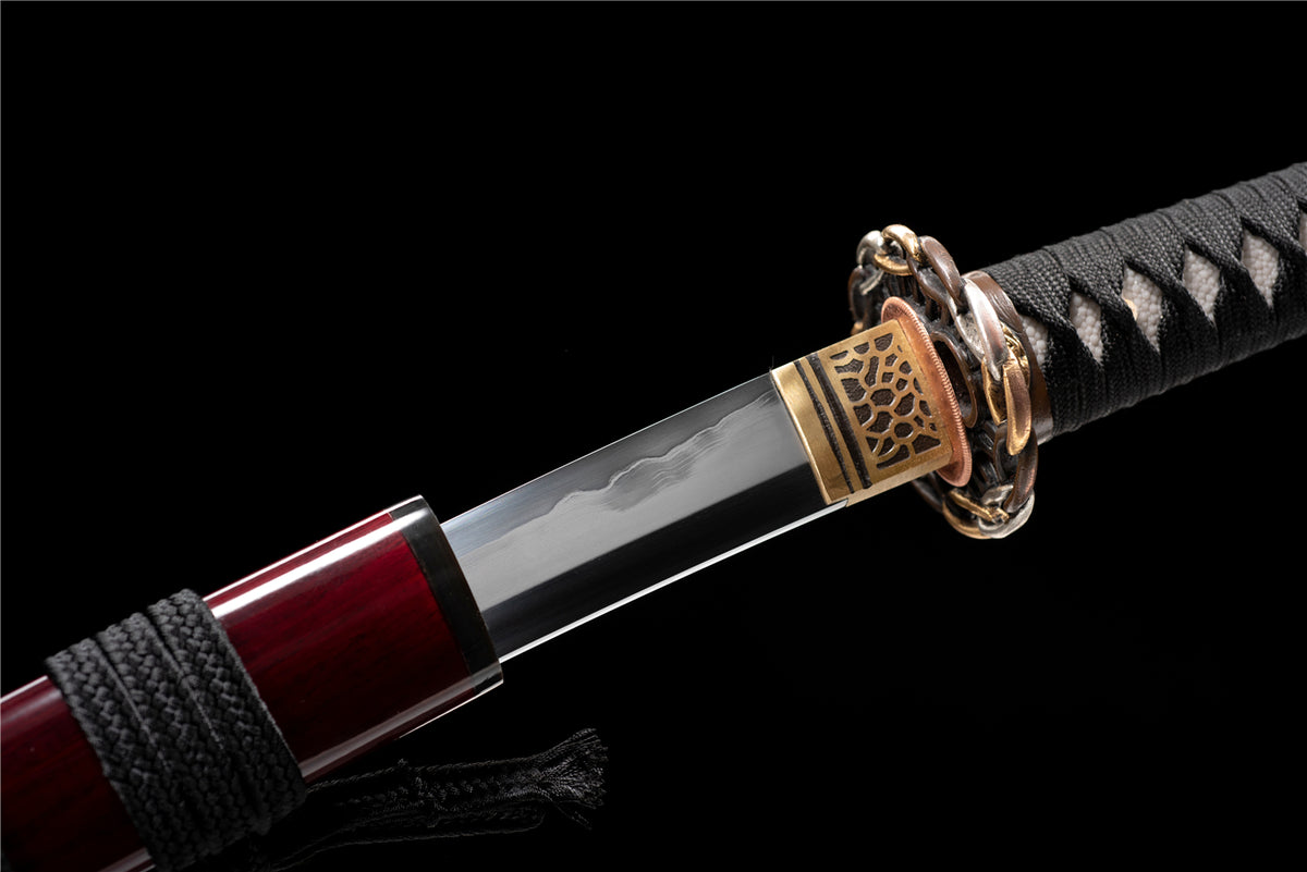 Hell Fire Wakizashi – Handgjord Sanmai med Hamon