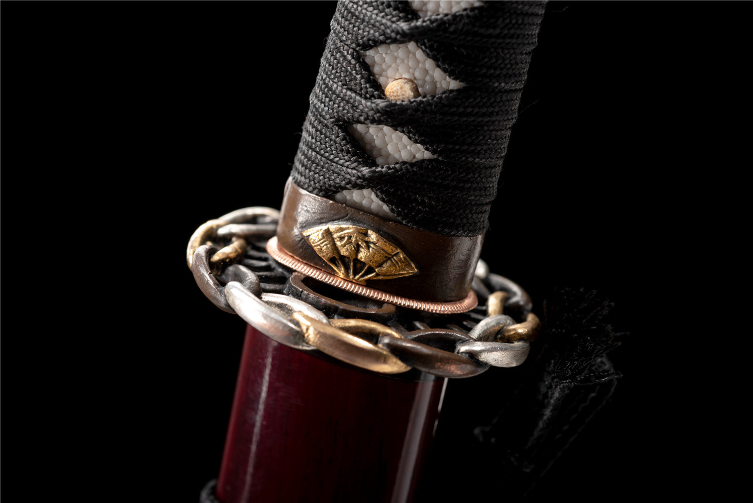 Hell Fire Wakizashi – Handgjord Sanmai med Hamon