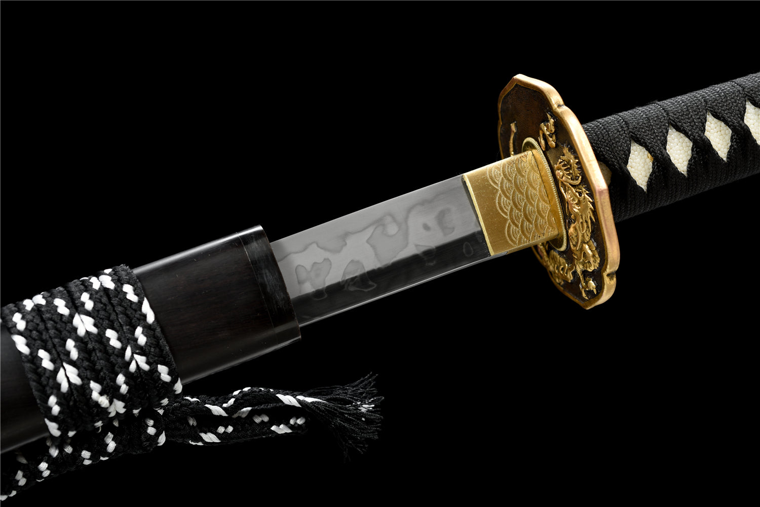 Obsidian Edge Katana – T10-stål med Hitatsura Hamon - Importerad Ebony Saya