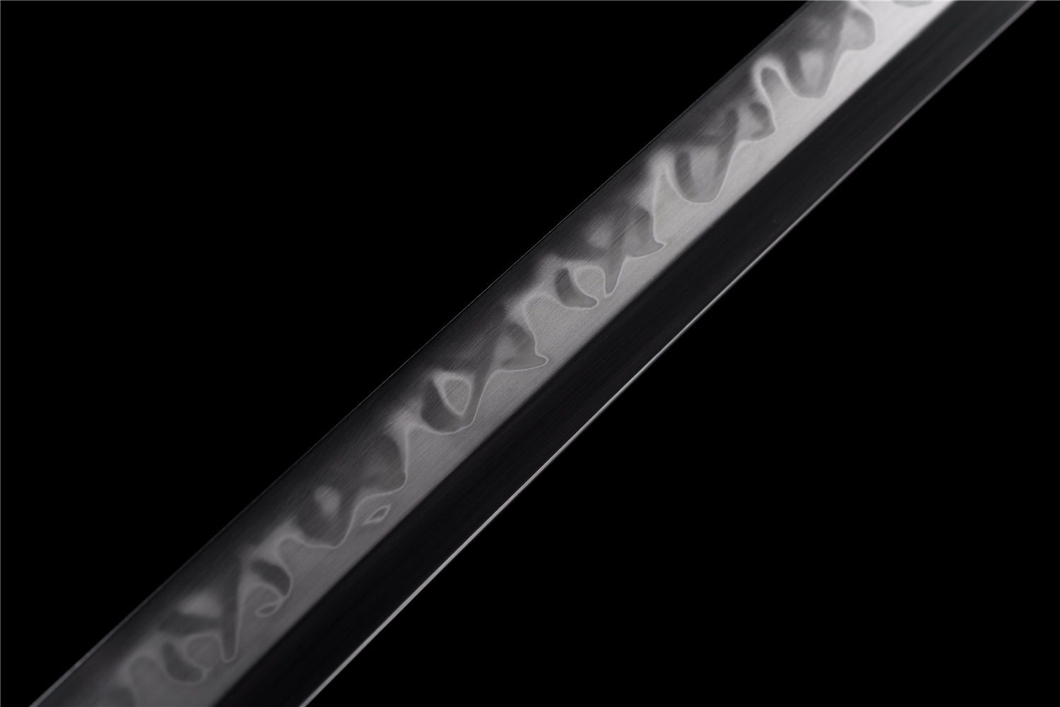 OCTO-8 Katana - Handgjort Samurajsvärd i T10-stål med X Hamon