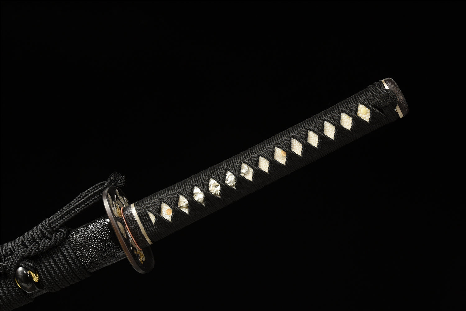 Sting Katana – Vikstål med vågigt hamon & exklusiv saya