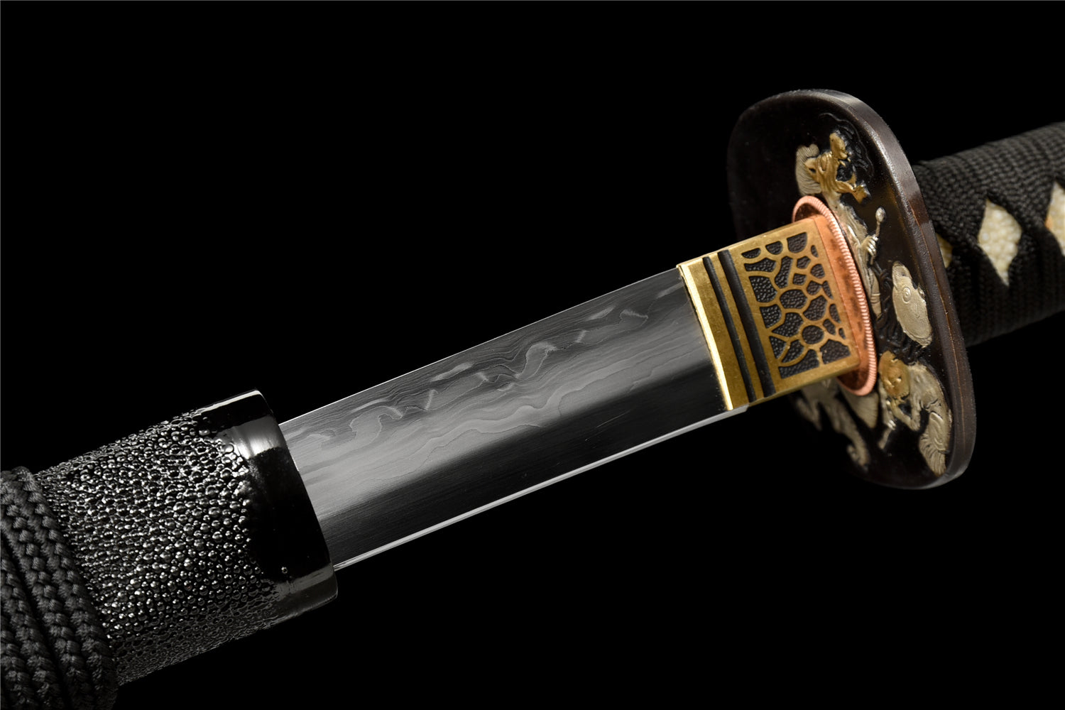 Sting Katana – Vikstål med vågigt hamon & exklusiv saya