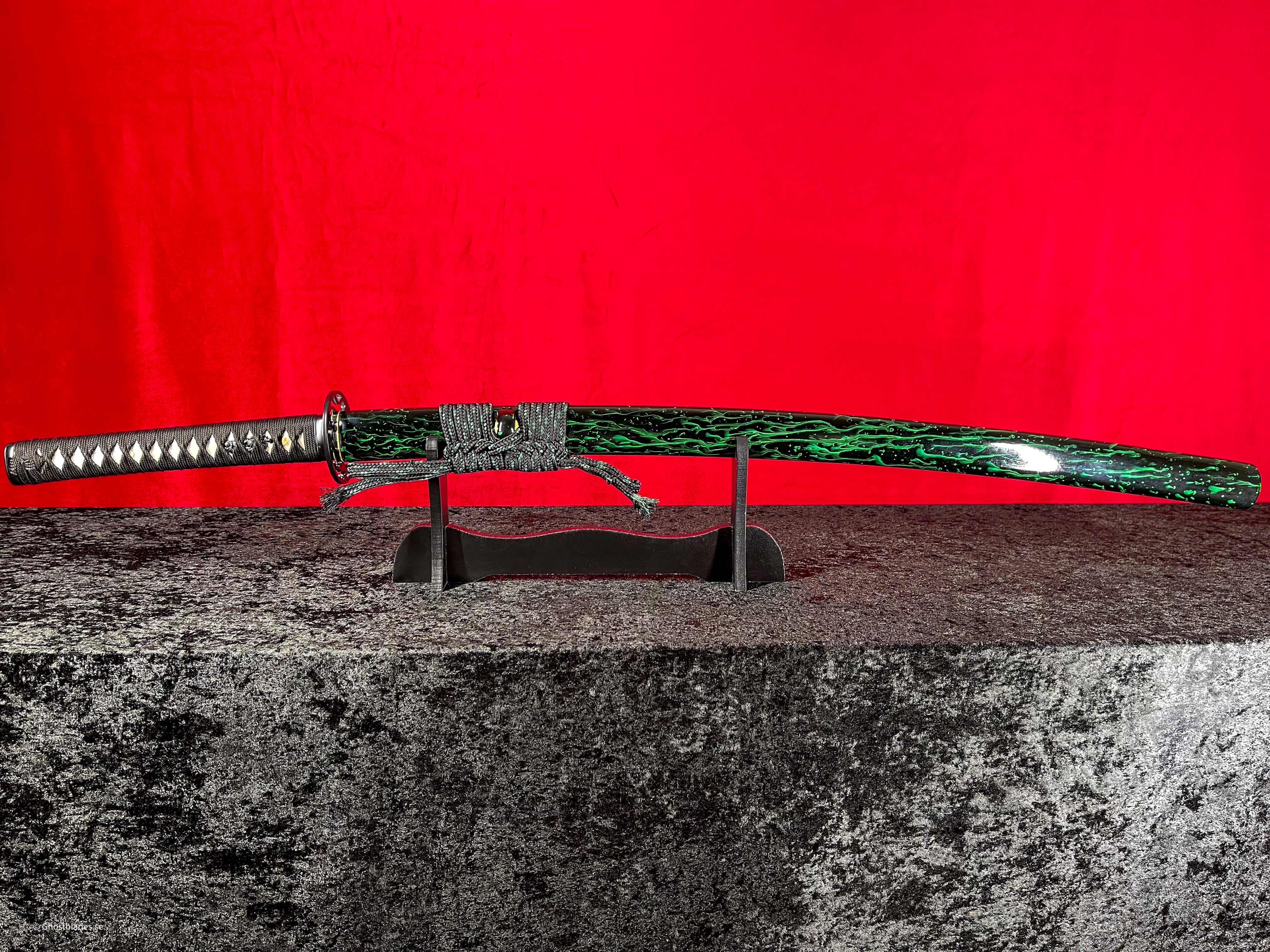 The Virus Katana - Handgjort Samurajsvärd i T10-stål