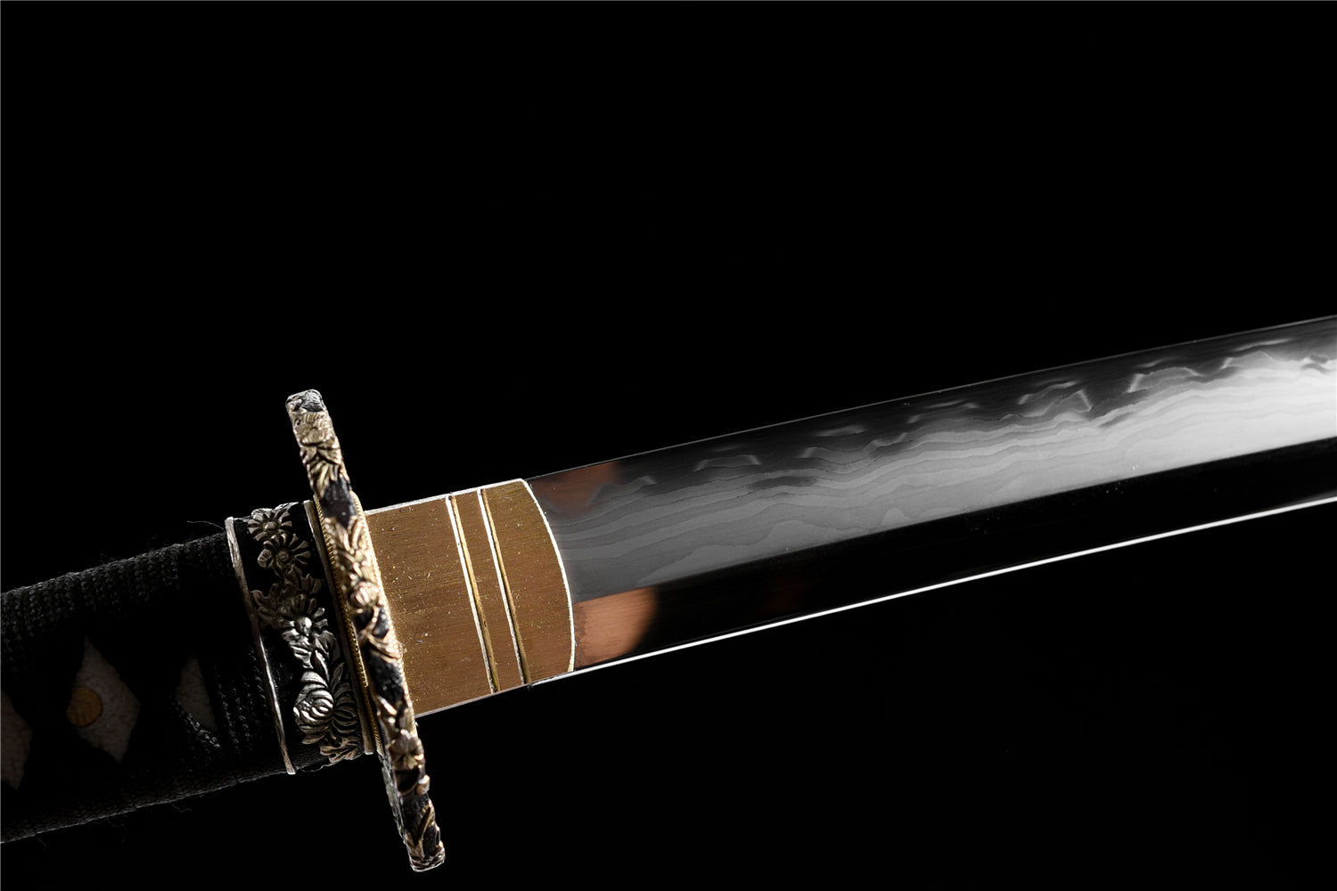 Tsuru Katana – Handgjord katana vikstål med vågigt hamon