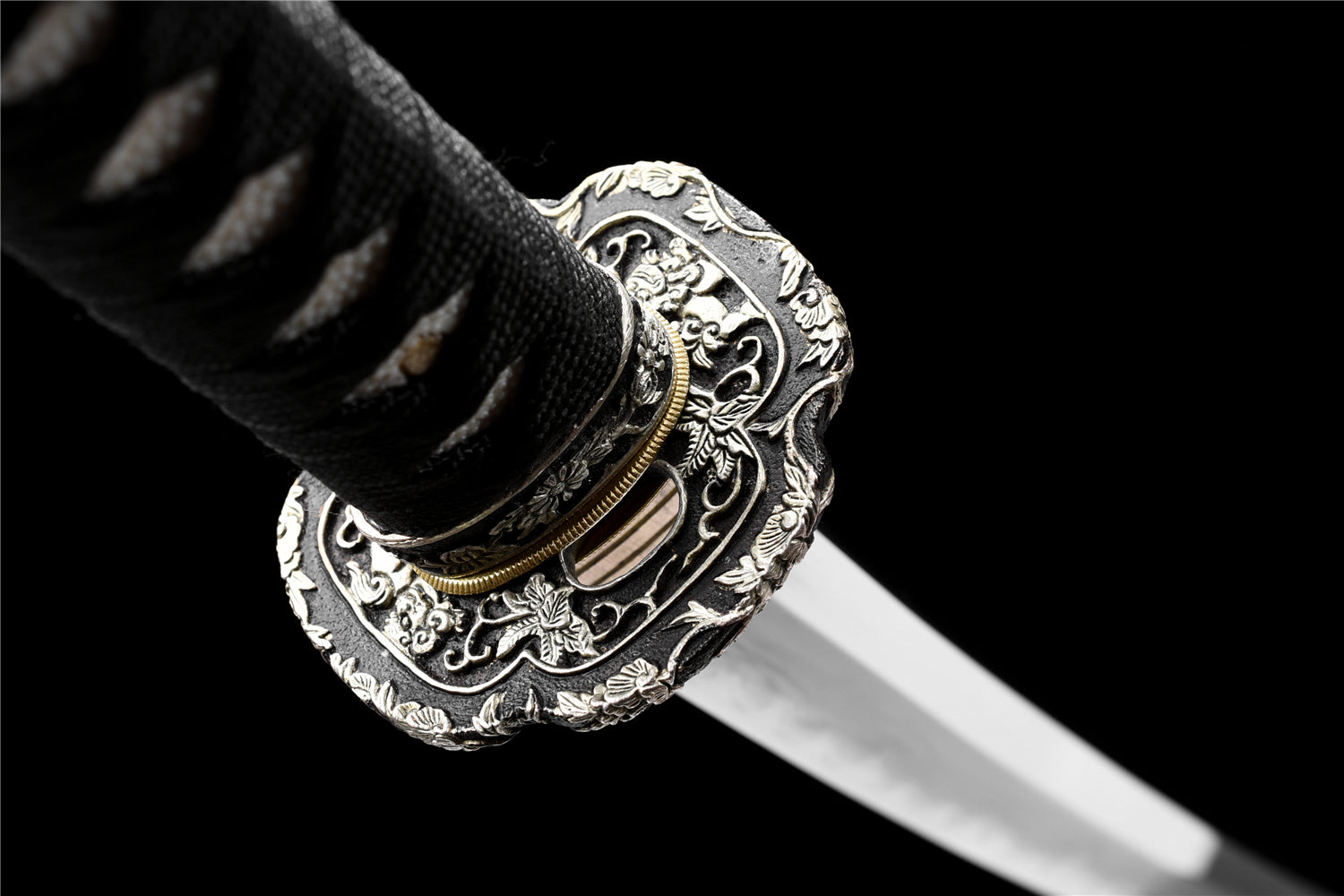 Tsuru Katana – Handgjord katana vikstål med vågigt hamon