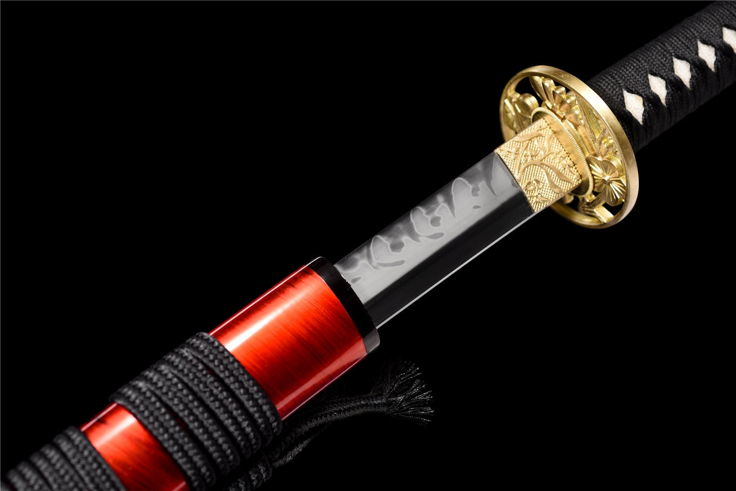 Dragon's Blood Katana – T10 steel Clay-tempered with Hamon