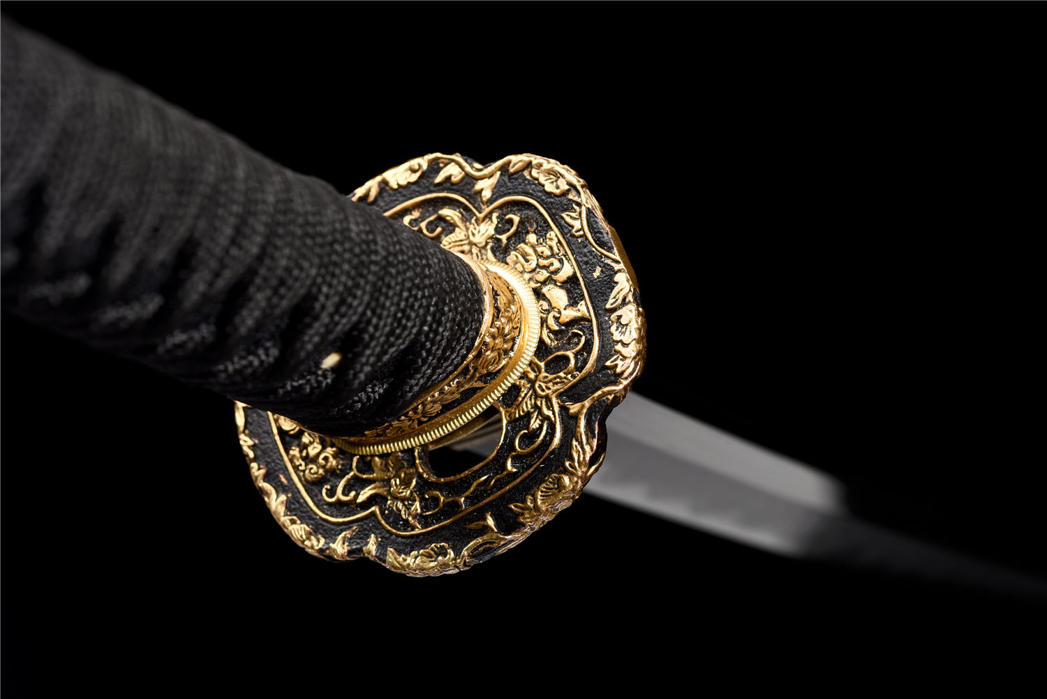 Omocestus Viridulus Katana – Vikstål, Hamon & Handmålad Saya